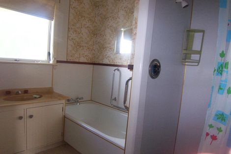 Photo of property in 1/2a Jennifer Place, Papatoetoe, Auckland, 2025