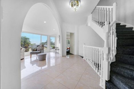 Photo of property in 13 San Martin Place, Goodwood Heights, Auckland, 2105