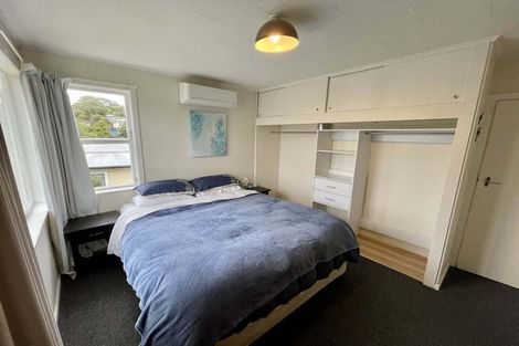 Photo of property in 7 Innes Way, Newlands, Wellington, 6037