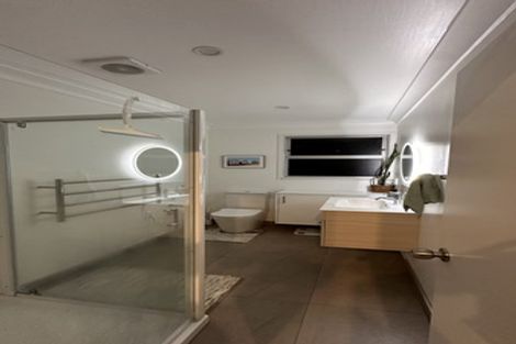 Photo of property in 2/111 Eskdale Road, Birkdale, Auckland, 0626