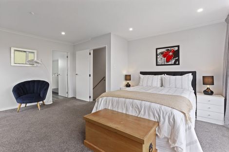 Photo of property in 10 Pyatt Place, Redwood, Christchurch, 8051