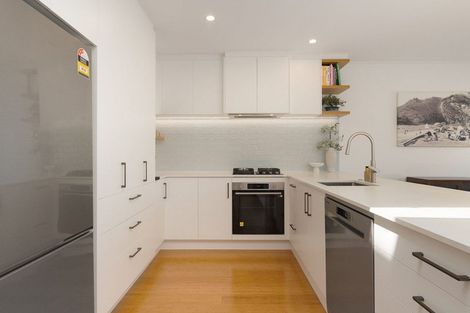 Photo of property in 8/3 Leinster Avenue, Mount Maunganui, 3116