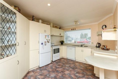 Photo of property in 38 Tukapa Street, Westown, New Plymouth, 4310