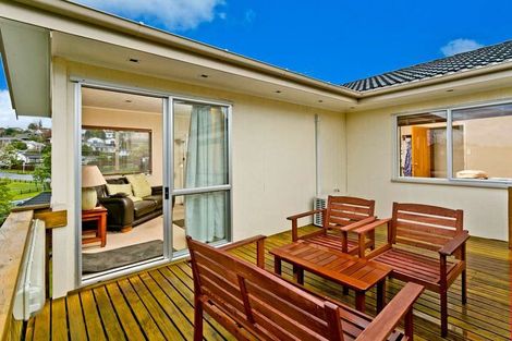 Photo of property in 4 Tetrarch Place, Totara Vale, Auckland, 0629
