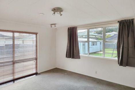 Photo of property in 215 Stokes Valley Road, Stokes Valley, Lower Hutt, 5019