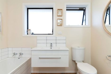 Photo of property in 8 Oldham Crescent, Halswell, Christchurch, 8025