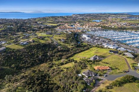 Photo of property in 51 Balboa Drive, Matakatia, Whangaparaoa, 0930