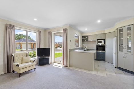 Photo of property in 36 Sovereign Isle Lane, Rototuna, Hamilton, 3210