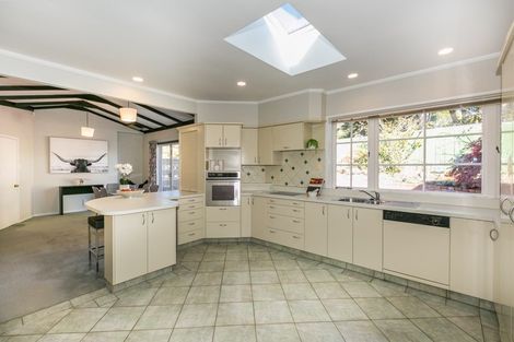 Photo of property in 40 Tauroa Road, Havelock North, 4130