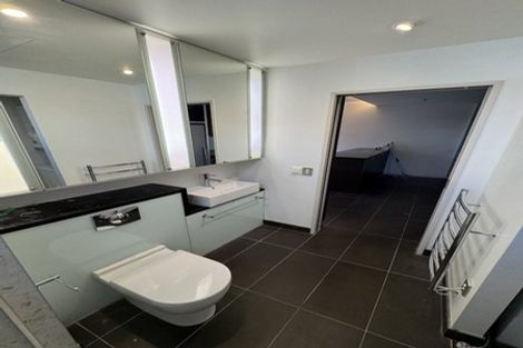 Photo of property in Summit Apartments, 11/184 Molesworth Street, Thorndon, Wellington, 6011