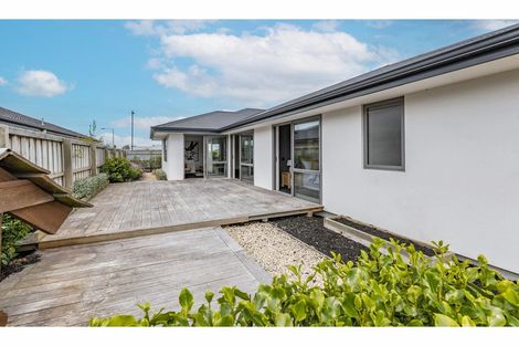 Photo of property in 18 Macphail Avenue, Rangiora, 7400