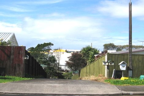 Photo of property in 18 Riserra Drive, Ranui, Auckland, 0612