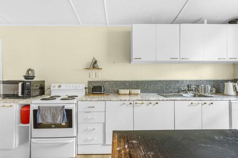 Photo of property in 208 Lyndon Road West, Hastings, 4122