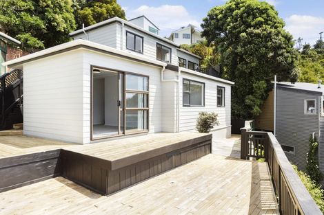 Photo of property in 51u2 View Road, Houghton Bay, Wellington, 6023