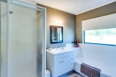 Photo of property in 9 Belgrave Place, Taradale, Napier, 4112