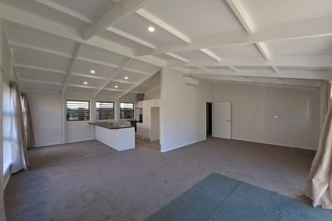 Photo of property in 62 Seaview Road, Marfell, New Plymouth, 4310