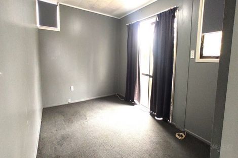 Photo of property in 15 Hydra Place, Glen Eden, Auckland, 0602