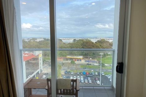 Photo of property in 909/17 Osterley Way, Manukau, Auckland, 2104