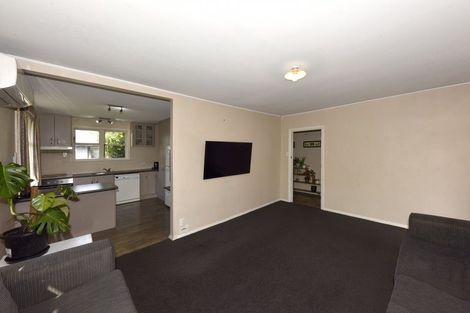 Photo of property in 15 Defoe Place, Waltham, Christchurch, 8023