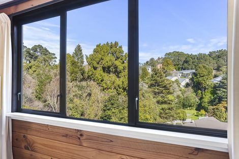 Photo of property in 10 Ridge Lane, New Plymouth, 4310