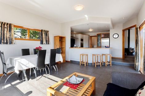 Photo of property in 2 Spring Grove Street, Spreydon, Christchurch, 8024