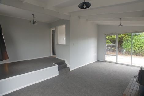 Photo of property in 60 Rewarewa Road, Te Atatu Peninsula, Auckland, 0610