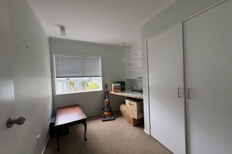 Photo of property in 7 Stansfield Place, Sunnyhills, Auckland, 2010