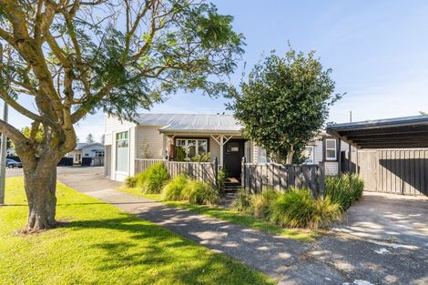 Photo of property in 2 Ashridge Road, Napier South, Napier, 4110