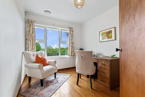 Photo of property in 34 Neil Avenue, Te Atatu Peninsula, Auckland, 0610