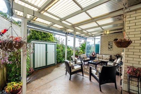 Photo of property in 16 Sherwood Grove, Northcross, Auckland, 0630