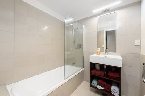 Photo of property in 2-06/424 Maunganui Road, Mount Maunganui, 3116