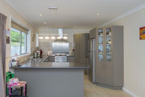 Photo of property in 318 Te Moana Road, Waikanae, 5036