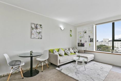 Photo of property in Hobson Court Flats, 58/70u Hobson Street, Thorndon, Wellington, 6011