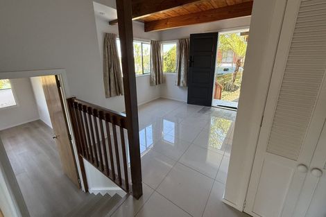 Photo of property in 115 Chelsea View Drive, Chatswood, Auckland, 0626