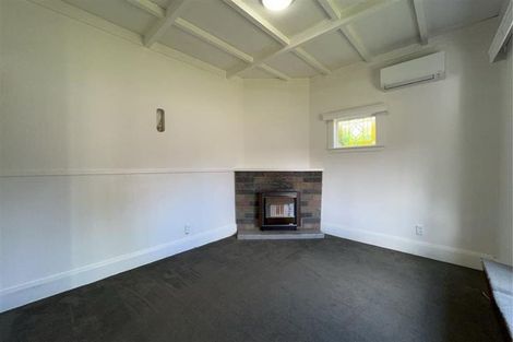 Photo of property in 52 Evans Road, Glen Eden, Auckland, 0602