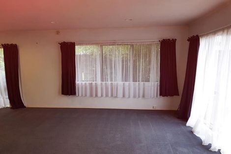 Photo of property in 15c Roberts Road, Te Atatu South, Auckland, 0610