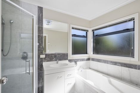 Photo of property in 2/2 Rhodes Fall, Rangatira Park, Taupo, 3330