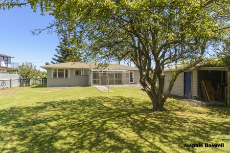 Photo of property in 22a Roberts Line, Kelvin Grove, Palmerston North, 4414