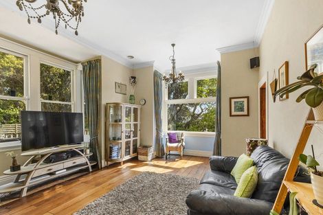 Photo of property in 36 Sutherland Crescent, Melrose, Wellington, 6023