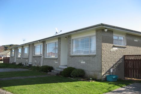 Photo of property in 7a Matthews Road, Wainuiomata, Lower Hutt, 5014
