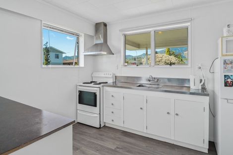 Photo of property in 3 Hereford Street, Stoke, Nelson, 7011