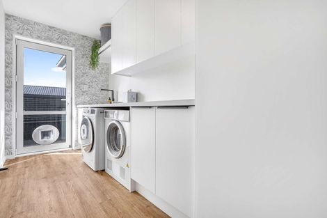 Photo of property in 13 Angus Place, Rangiora, 7400