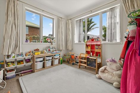Photo of property in 17 Boucher Avenue, Te Puke, 3119