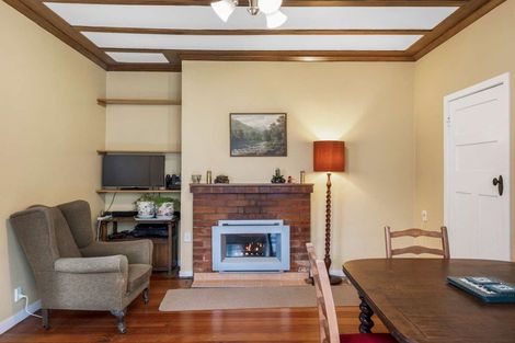 Photo of property in 32 Hutchison Crescent, Durie Hill, Whanganui, 4500