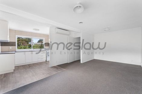 Photo of property in 44 Chippendale Crescent, Birkdale, Auckland, 0626