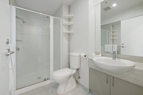 Photo of property in 10/12 Maunganui Road, Mount Maunganui, 3116
