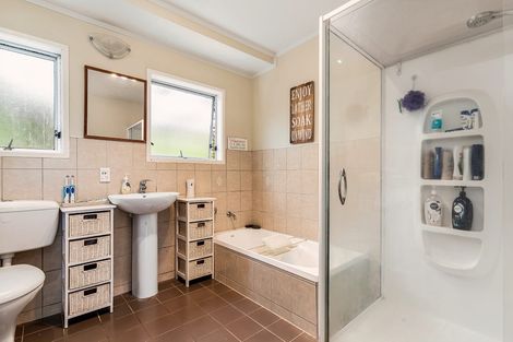 Photo of property in 11 Terra Nova Street, Glen Eden, Auckland, 0602