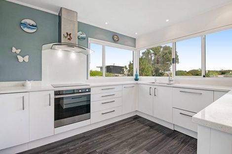 Photo of property in 896 Whangaparaoa Road, Manly, Whangaparaoa, 0930