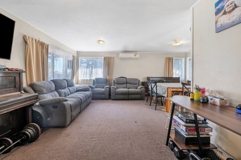 Photo of property in 16 Vimy Place, Mangere, Auckland, 2022