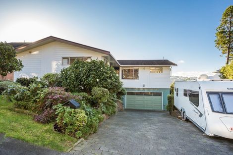 Photo of property in 28 Leeward Drive, Whitby, Porirua, 5024